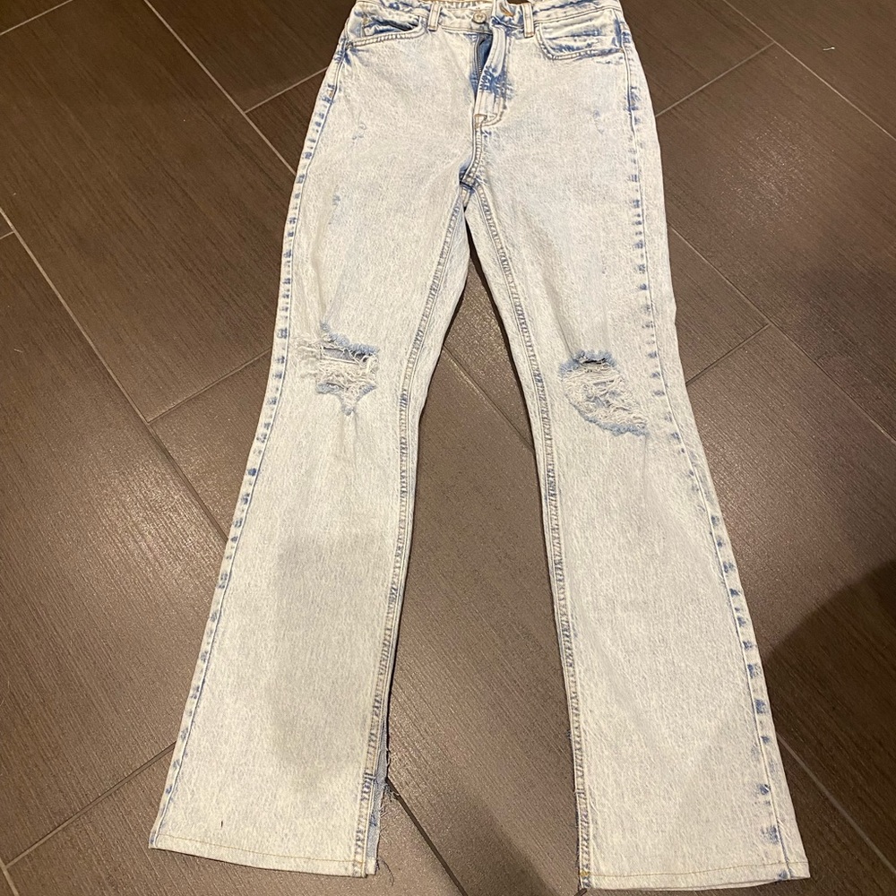 Zara Light wash denim jeans